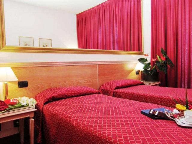 фотографии IH Hotels Milano St. John (ех. St. John) изображение №44