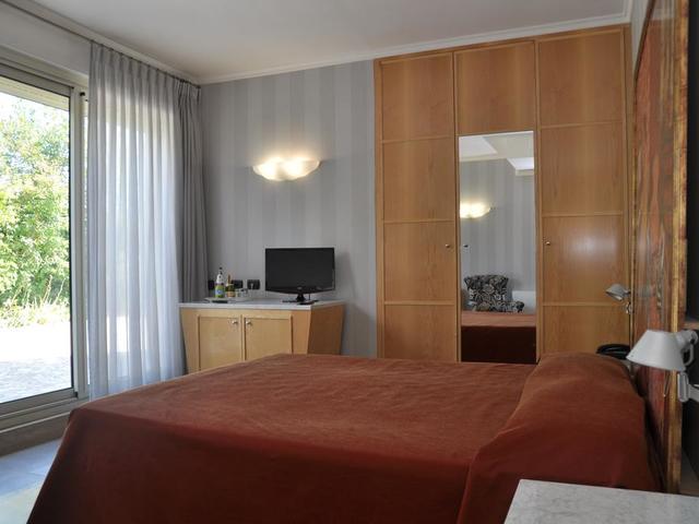 фото Hotel Tre Fontane изображение №26