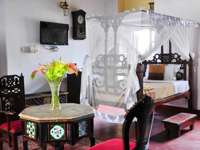 фотографии отеля Dhow Palace Hotel  изображение №15