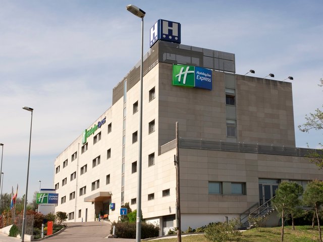 фото отеля Holiday Inn Express Barcelona - Montmelo изображение №1