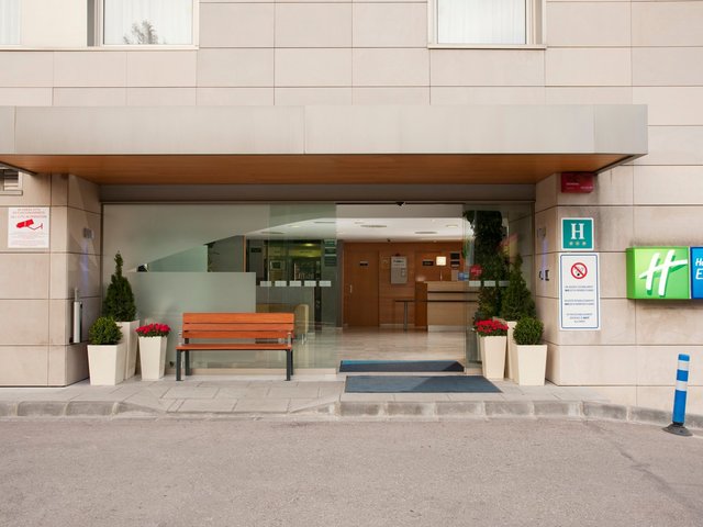 фото Holiday Inn Express Barcelona - Montmelo изображение №2