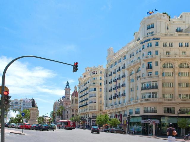 фото отеля Melia Plaza Valencia изображение №1