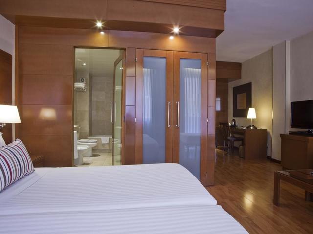 фото отеля Aparthotel Mariano Cubi Barcelona изображение №5