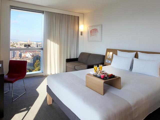 фото Novotel Barcelona City изображение №14