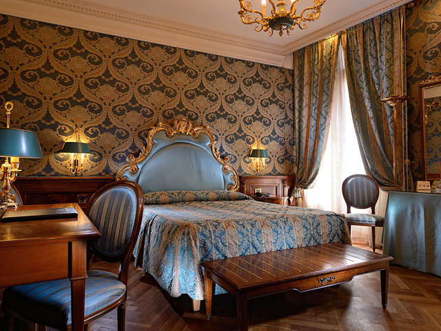 фото Bellevue & Canaletto Suites (ex. San Marco Luxury Bellevue Luxury Rooms) изображение №10