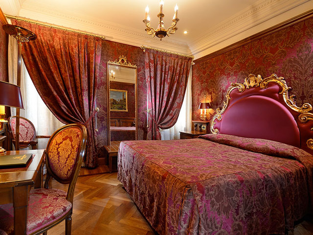 фото отеля Bellevue & Canaletto Suites (ex. San Marco Luxury Bellevue Luxury Rooms) изображение №9