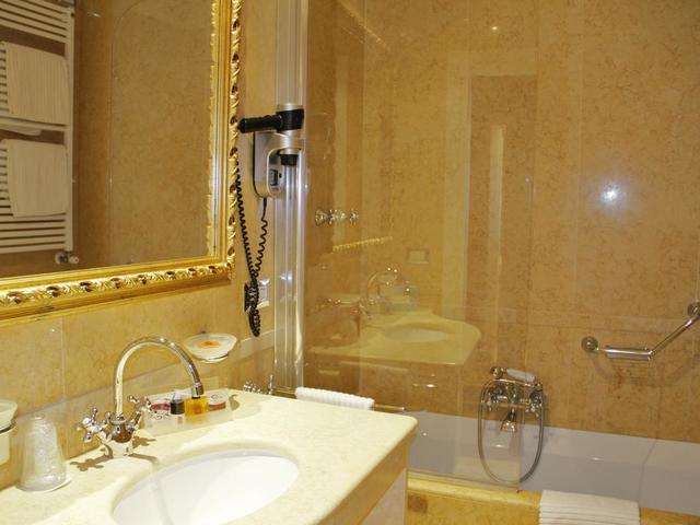 фото отеля Hotel Al Duca Di Venezia изображение №37