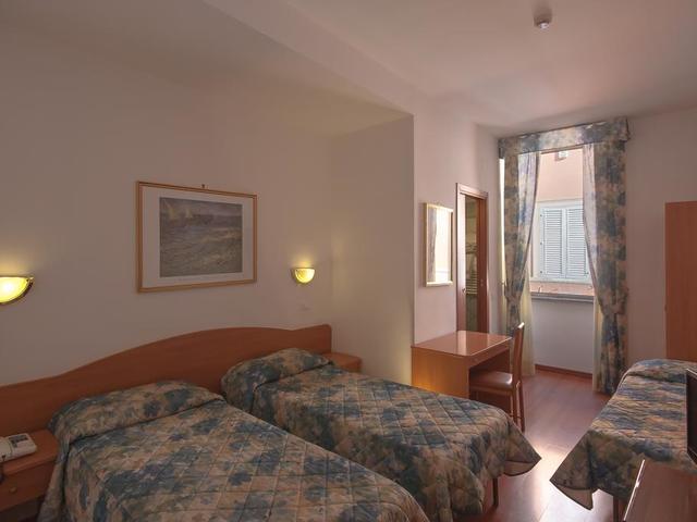 фотографии  Hotel Tirreno изображение №16