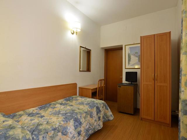 фото  Hotel Tirreno изображение №2