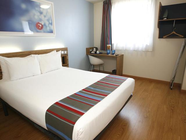 фото отеля Travelodge Barcelona Poblenou изображение №9