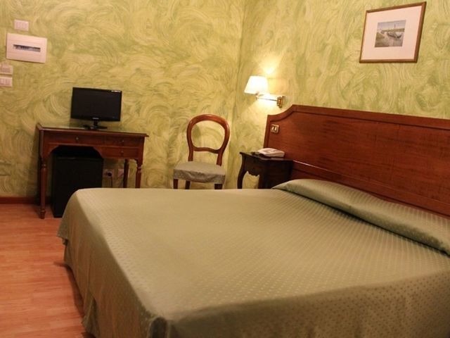 фото Fiori Hotel Rome изображение №14