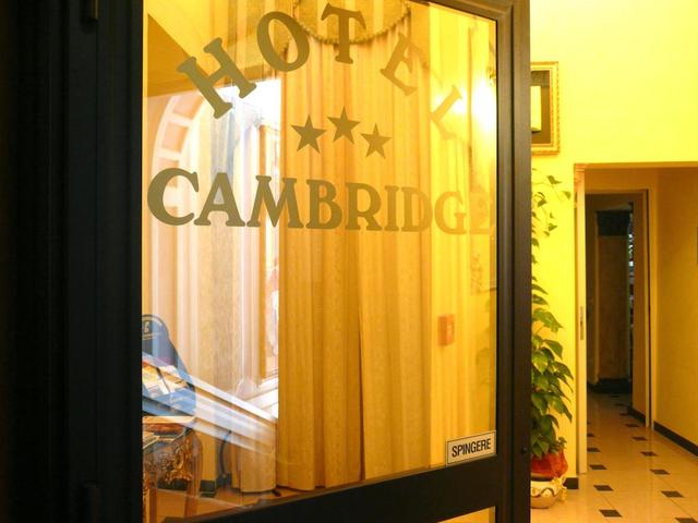 фото отеля Cambridge Hotel  изображение №1