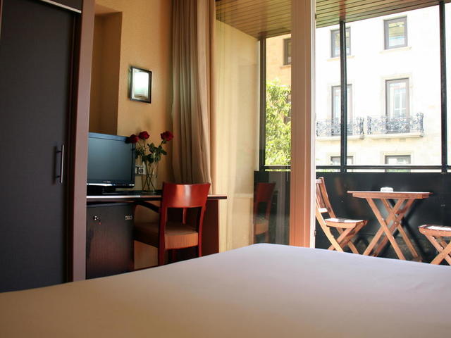 фото отеля Barcelona Hotel (ex. Atiram Barcelona; Husa Barcelona) изображение №17
