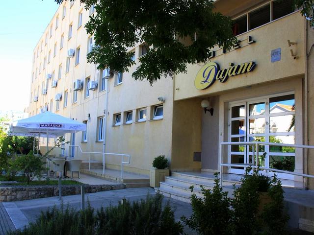 фото отеля Hotel Dujam (ex. Omladinski Hostel) изображение №1