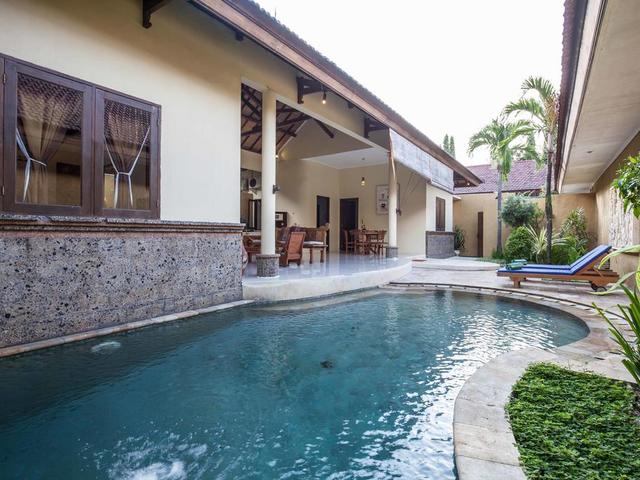 фото отеля Putri Bali Suite Villa изображение №1
