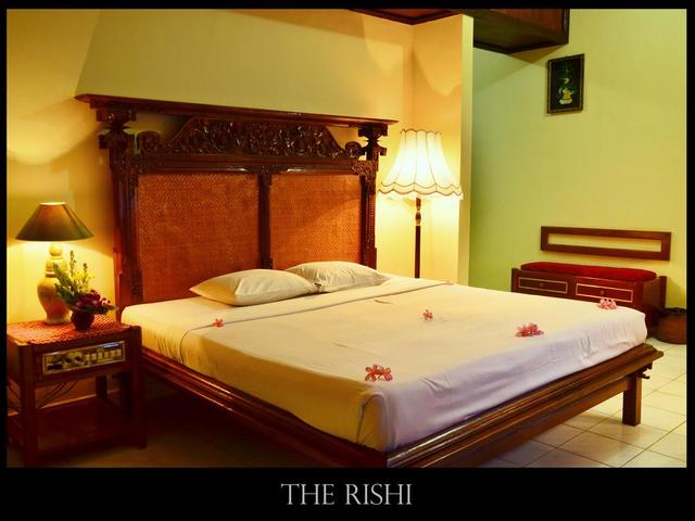 фотографии отеля The Rishi Candidasa Beach Hotel изображение №7