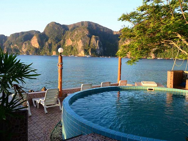 фото отеля Phi Phi Don Chukit Resort изображение №1