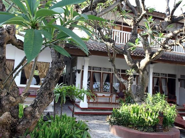 фотографии отеля Villa Agung Beach Inn изображение №3