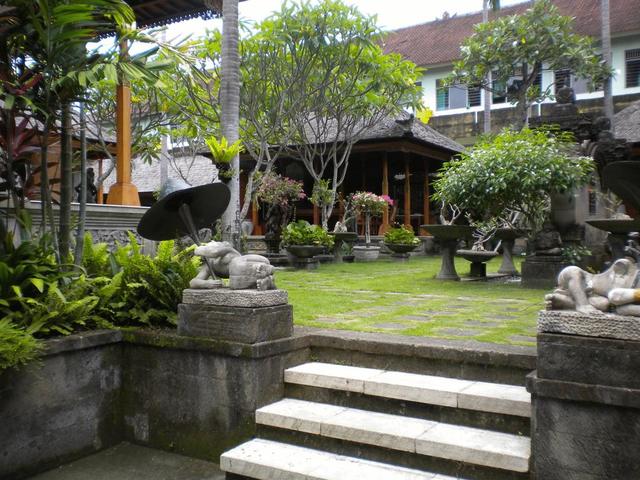 фотографии отеля Taman Suci Suite & Villas изображение №7