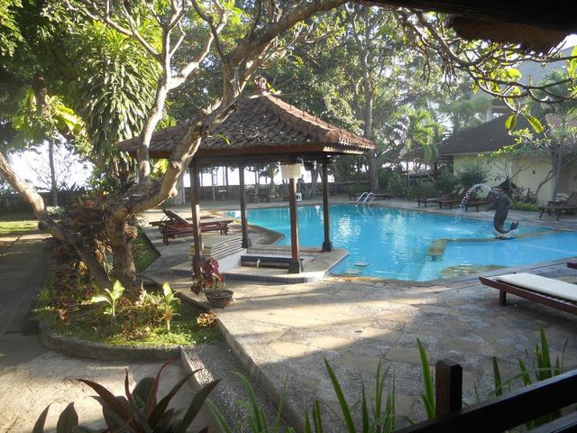 фото отеля Bali Lovina Beach Cottage изображение №1