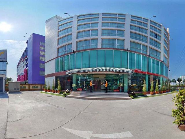 фото отеля Lantana Resort Hotel изображение №1