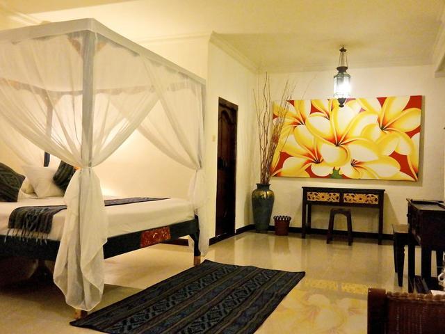 фотографии отеля Puri Cendana Resort изображение №15
