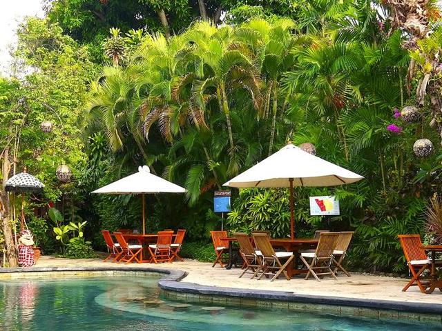 фото отеля Puri Cendana Resort изображение №5
