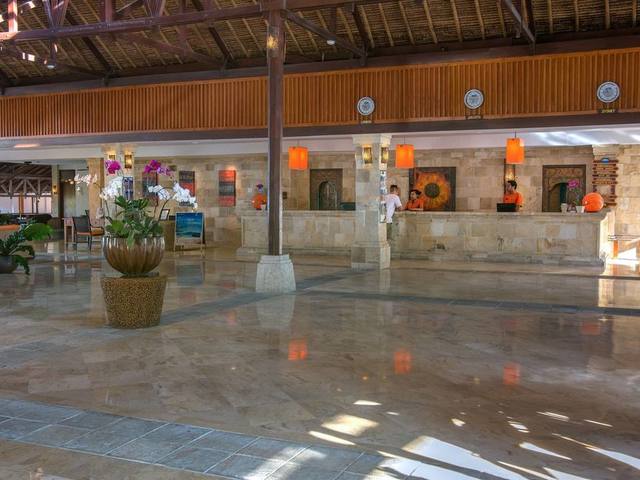 фото отеля Holiday Resort Lombok изображение №21