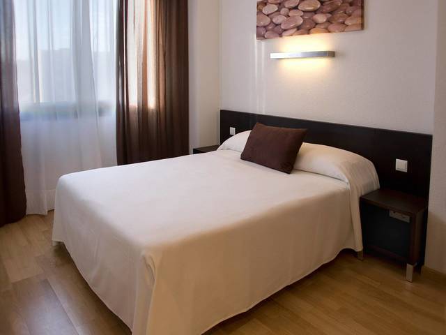 фотографии отеля Compostela Suites изображение №3