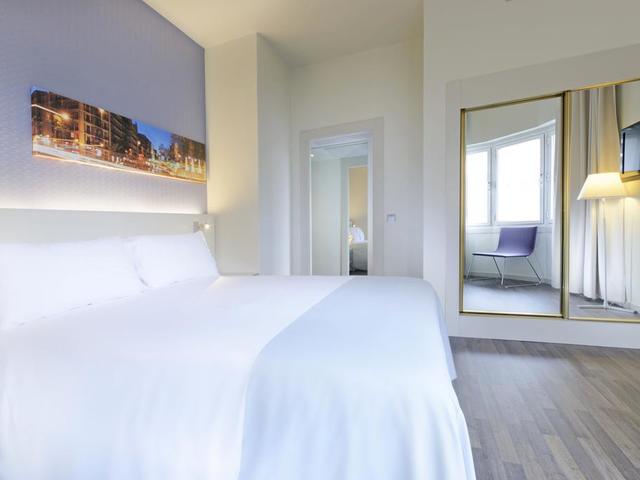 фото Tryp Madrid Chamberi (ex. Tryp Alondras) изображение №6