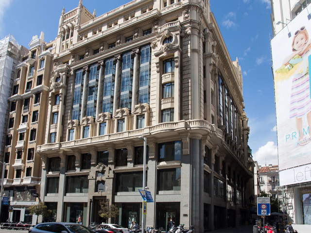 фото отеля Tryp Madrid Cibeles изображение №1