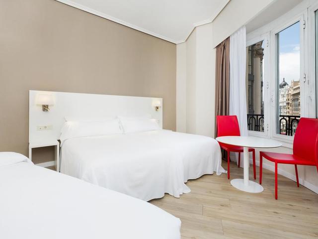 фото отеля Tryp Madrid Gran Via изображение №33