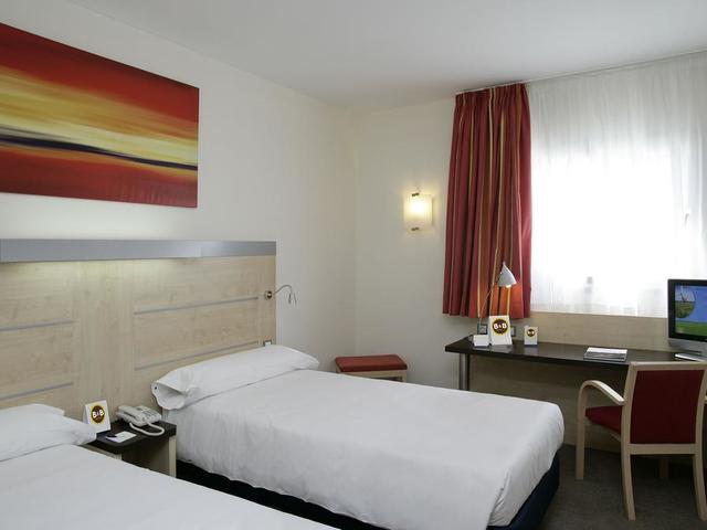 фото B&B Hotel Madrid (ex. Holiday Inn Express Madrid-Airport) изображение №10