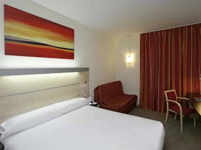 фотографии B&B Hotel Madrid (ex. Holiday Inn Express Madrid-Airport) изображение №8