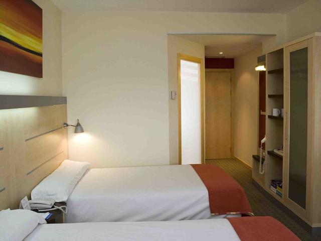 фото отеля Holiday Inn Express Madrid-Alcobendas изображение №17