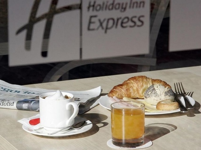 фотографии отеля Holiday Inn Express Madrid-Rivas изображение №3