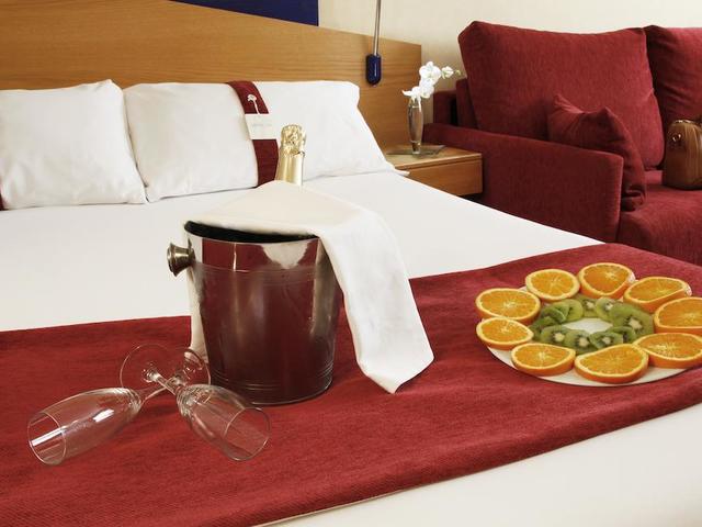 фото отеля Holiday Inn Express Madrid-Tres Cantos изображение №9