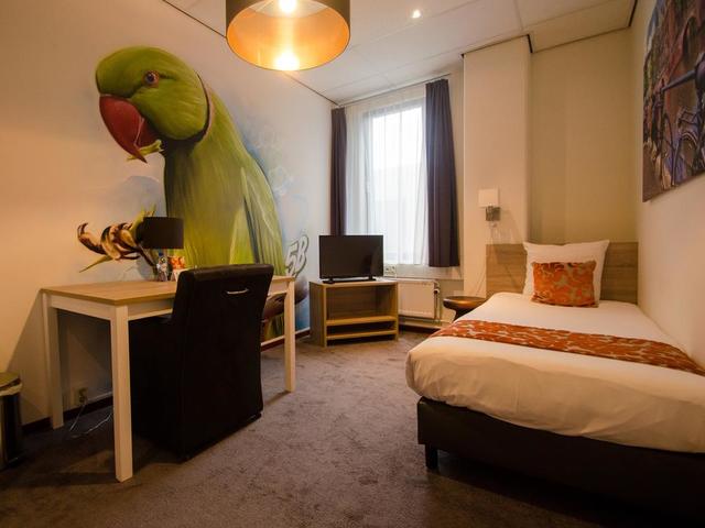 фото Amsterdam Teleport Hotel изображение №10