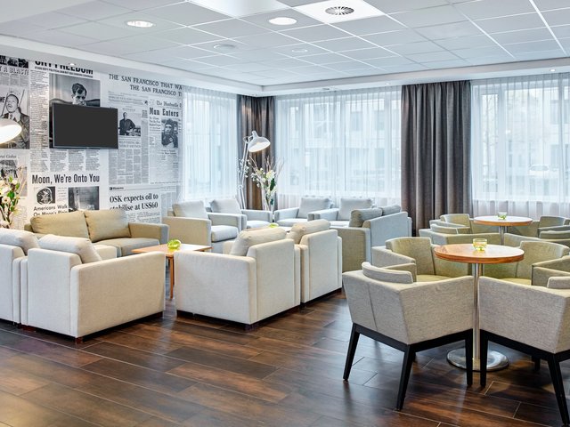 фото отеля Holiday Inn Express Amsterdam - Schiphol (ex. Holiday Inn Osdorp) изображение №9