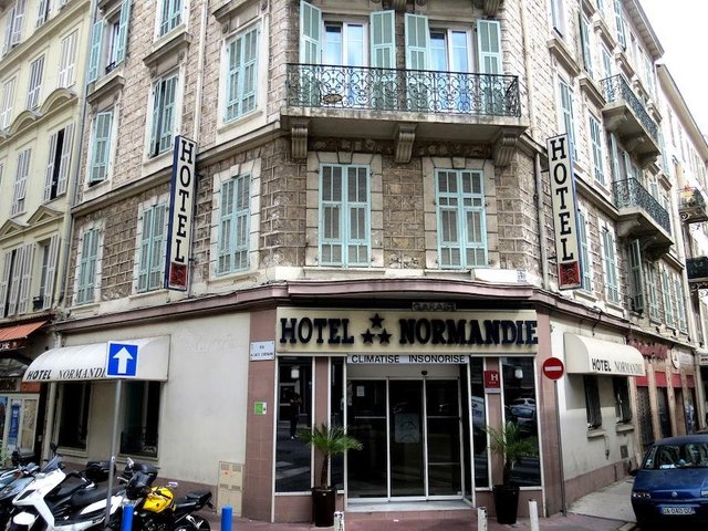 фото отеля Hotel Ozz by HappyCulture (ex. Normandie)  изображение №1