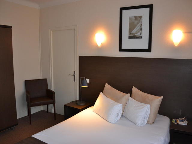 фотографии отеля Comfort Hotel Astoria Lorient изображение №15