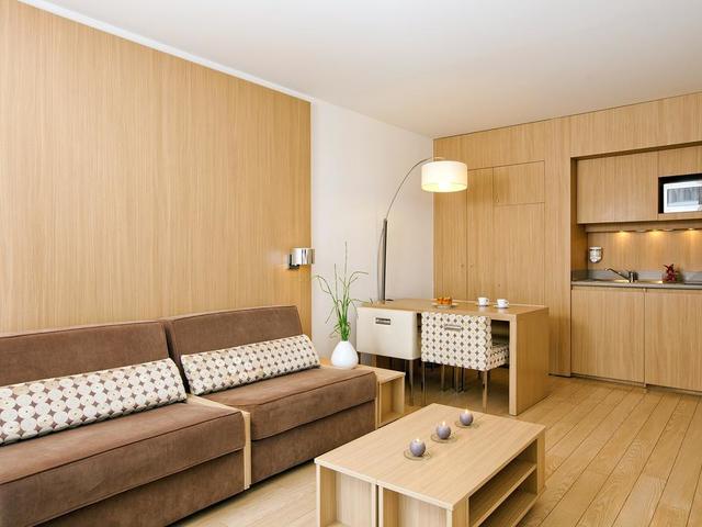 фотографии Residhome Appart Hotel Carrieres La Defense (ex. Residhome Appart Hotel Seine Saint Germain) изображение №20