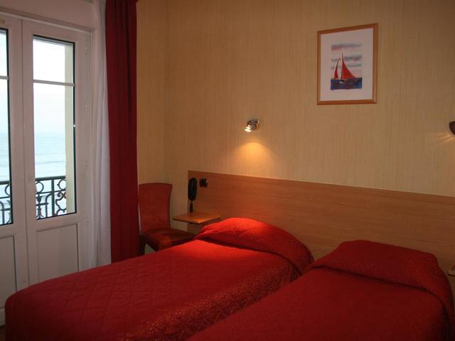 фотографии отеля Hotel Kyriad Plage Saint-Malo  изображение №15