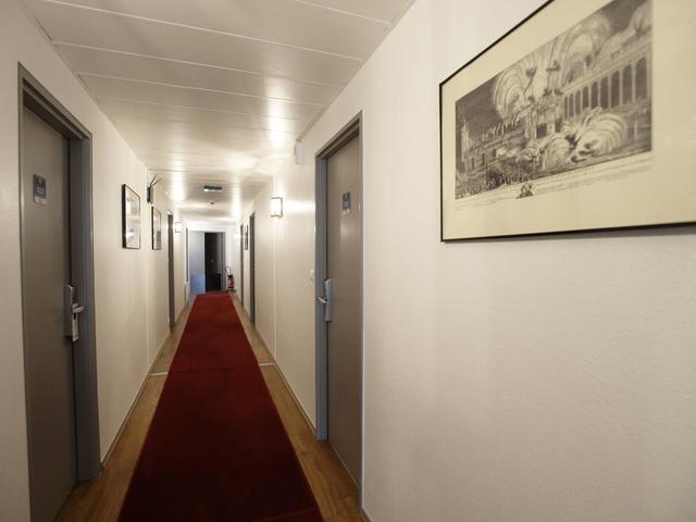 фото отеля Comfort Hotel Strasbourg изображение №13