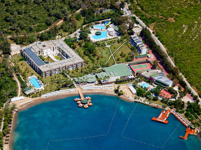 фото отеля Green Bay Resort & Spa (ex. Crystal Green Bay Resort & Spa; Club Marverde) изображение №1