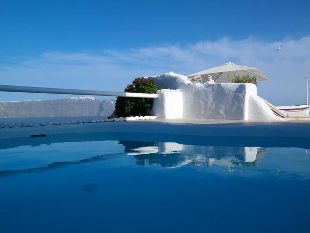 фото отеля Aspaki Santorini Luxury Hotel & Suites изображение №29