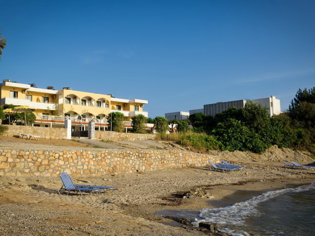 фото отеля Anthi Maria Beach Apartments изображение №1