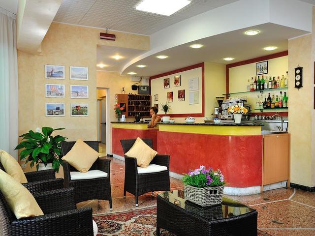 фото отеля Capri изображение №17