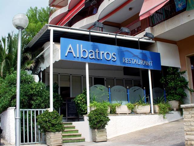 фотографии отеля Medplaya Albatros Family (ex. Ohtels Albatros; Albatros Aparthotel) изображение №11