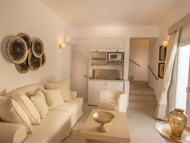 фотографии отеля Santorini Secret Suites & Spa изображение №47